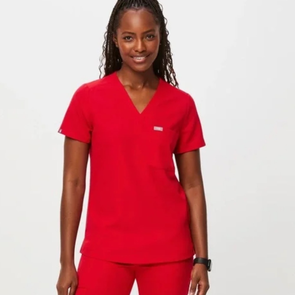 Figs Women's Short Sleeve Scrub Top - Vivid Red